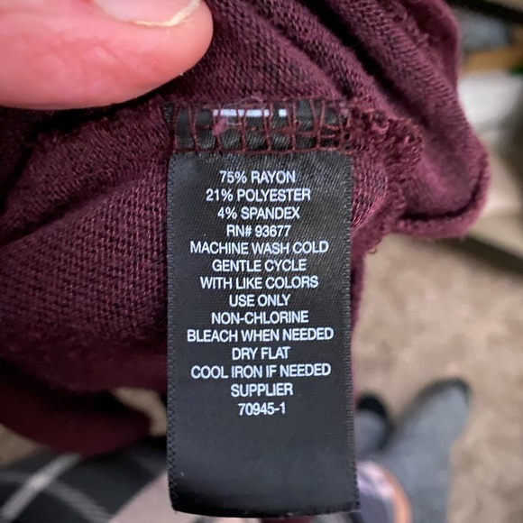 Bundle! 2 size 1x Xersion Tops Gray and Burgundy - Picture 6 of 11